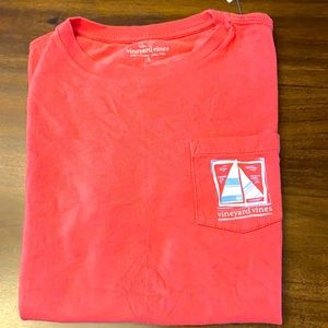 Vineyard vines tee